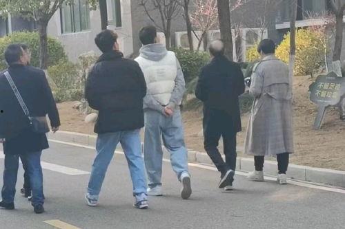 吃瓜事件网红毁三观了吗,价值观颠覆还是娱乐至死? 第1张 吃瓜事件网红毁三观了吗,价值观颠覆还是娱乐至死? 第1张