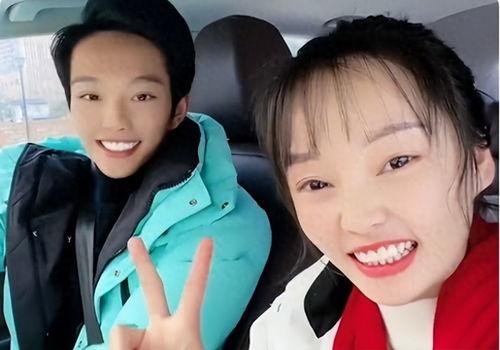 爆料黄琴的视频在线观看,在线观看背后的惊人内幕  第2张